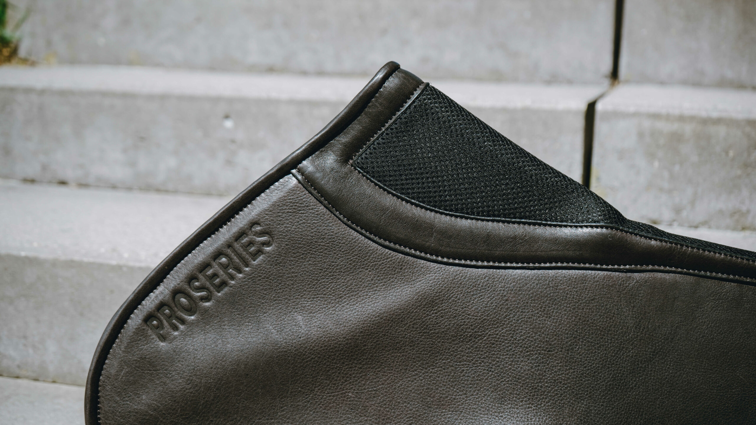 PRO SERIES vékony filc nyeregemelő bőr betétekkel - Image 2